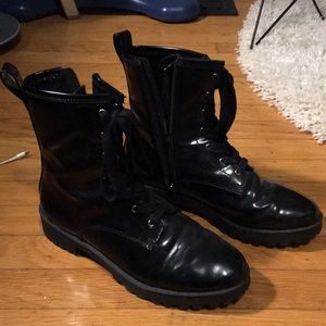 BLACK COMBAT BOOTS